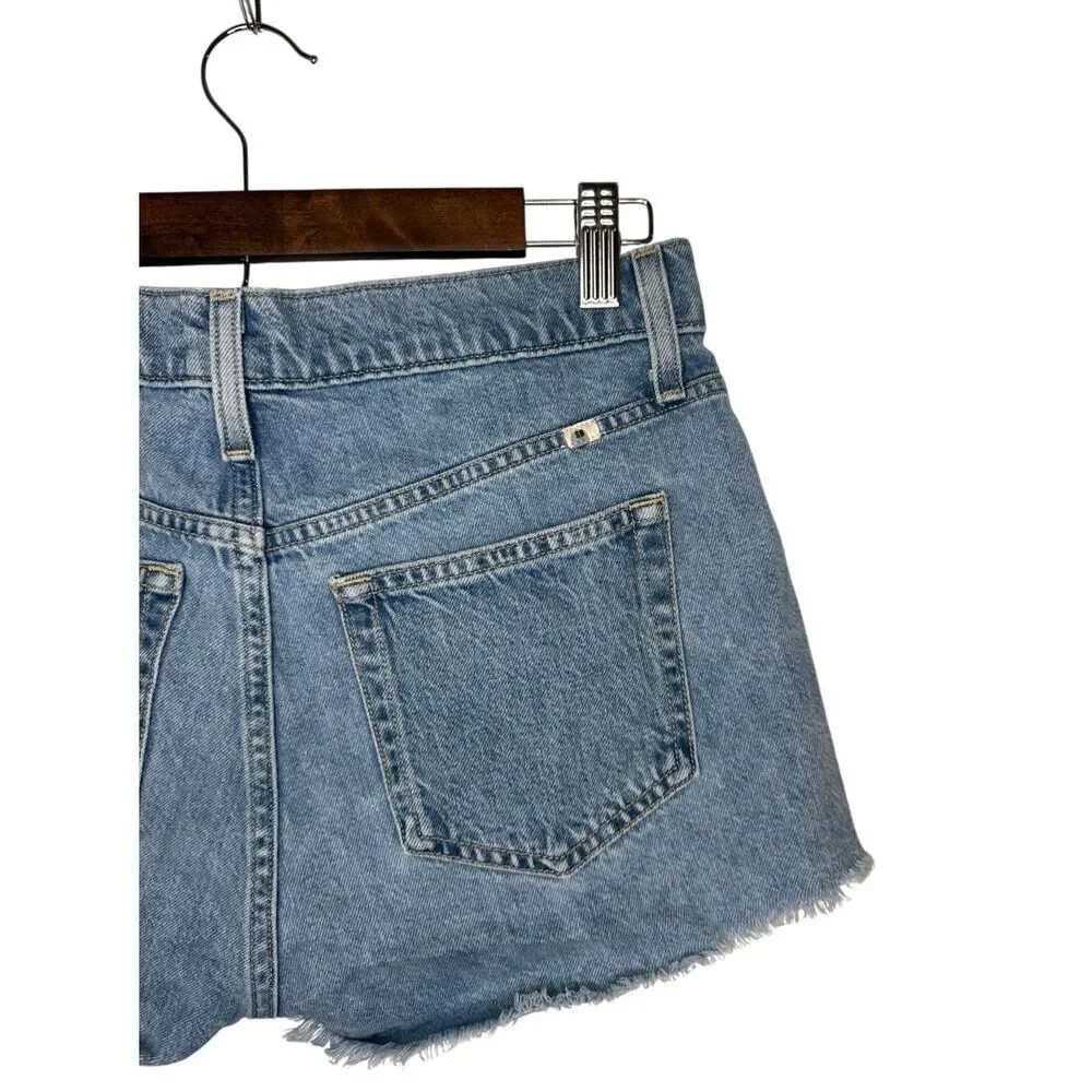 Aritzia Sunday Best Denim‎ Shorts Light Wash Size 25